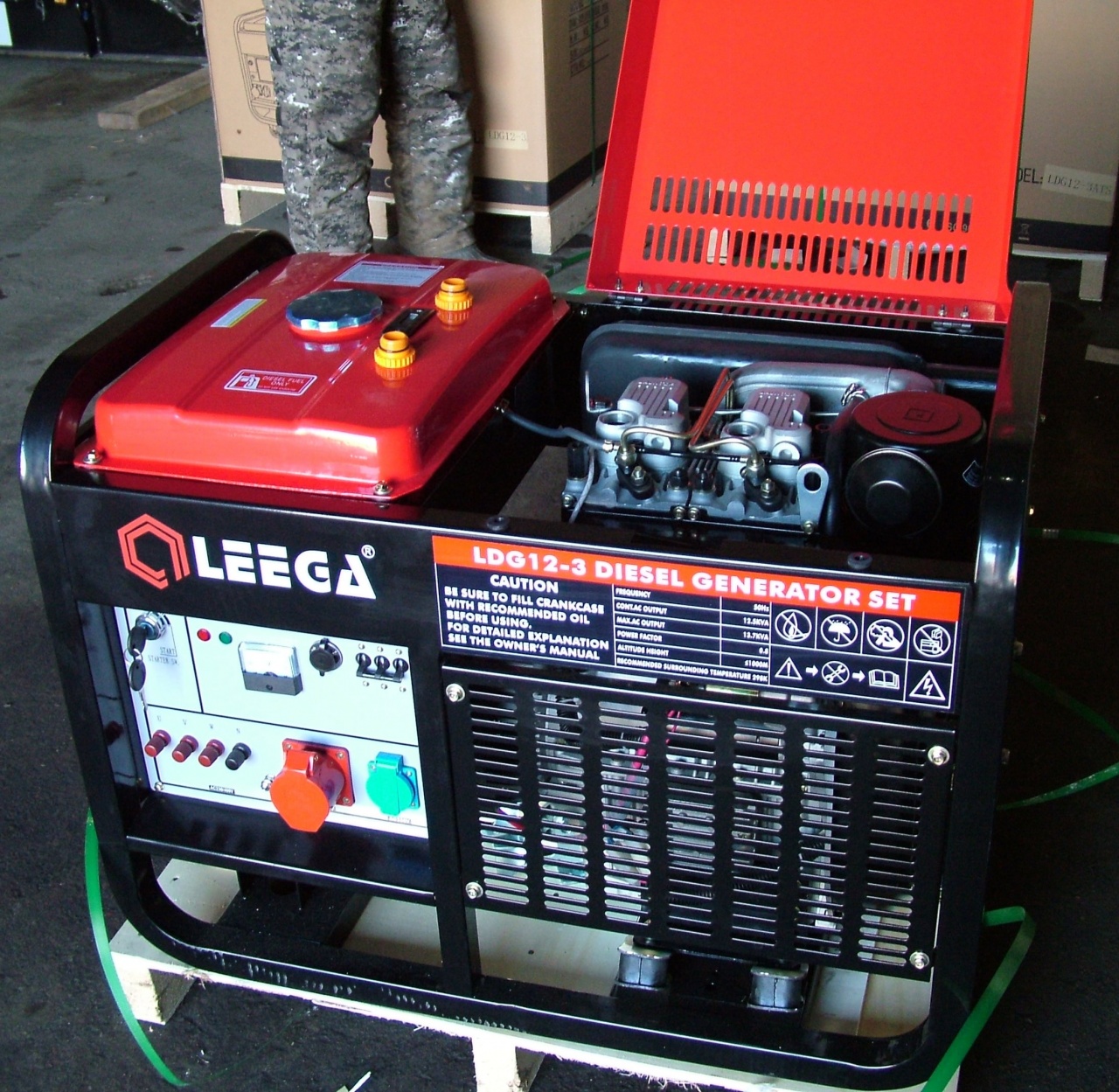 Дизельный генератор АМПЕРОС LDG12-3 E
