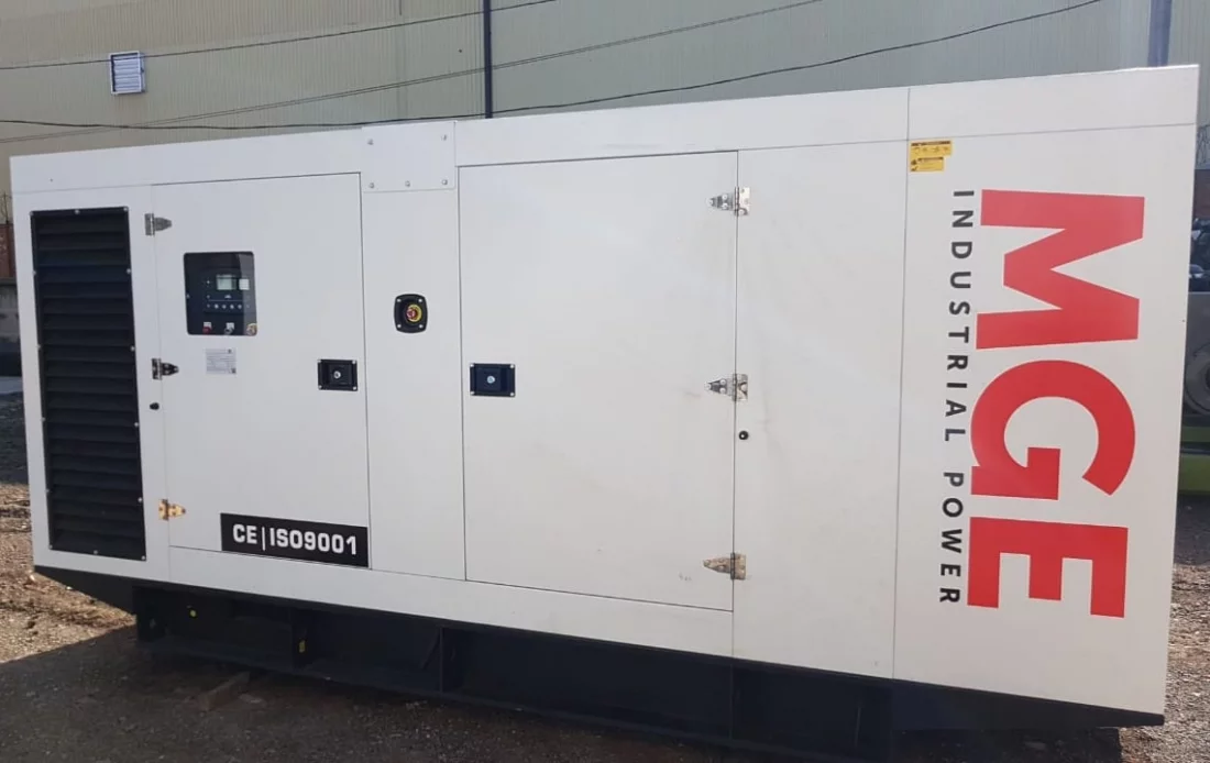 Дизельный генератор Doosan MGE 250-Т400 в кожухе