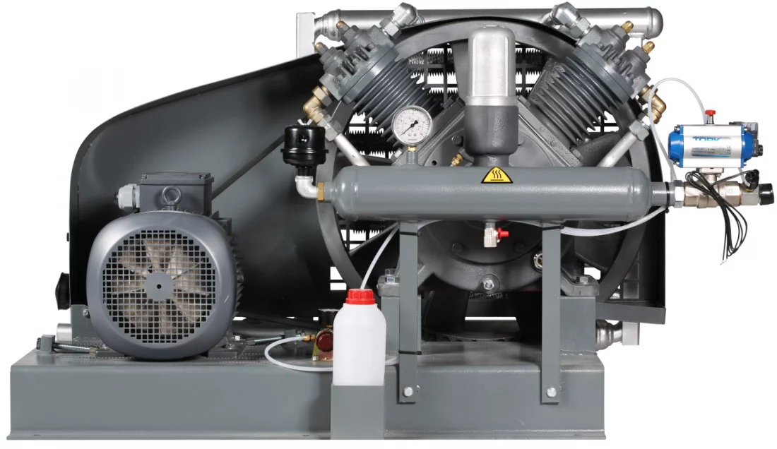Поршневой компрессор Dalgakiran DBK GP-15 13 (с пультом)